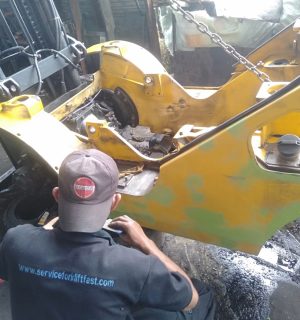 Pengecatan Forklift